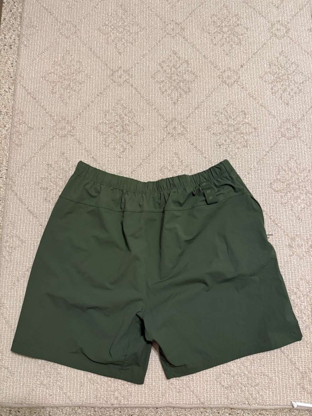 FABLETICS Men’s Olive Green Shorts with Elastic Waistband Size XXL - Picture 3 of 8
